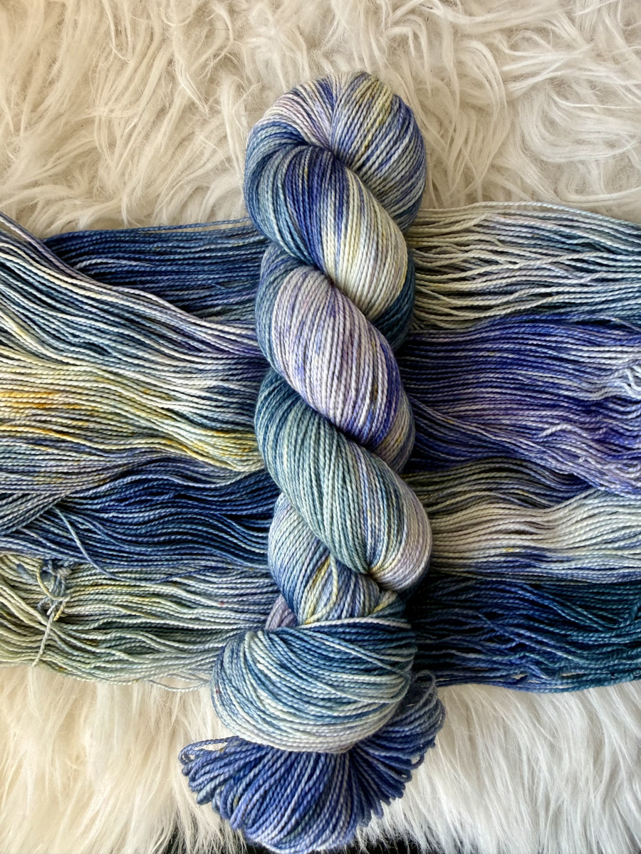 Preview: "Mitternachtsmeer" Queen High Twist Sockenwolle